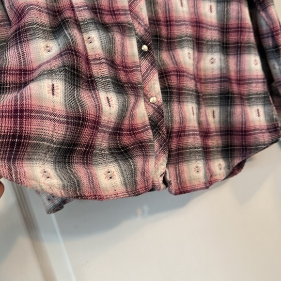 Plaid Button-Up Shirt - Picture 5 of 8